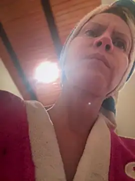 Snapshot of cintia_love chatting on 01.12.26 cintia love online show from 01.12.26