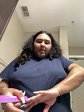 Snapshot of Angeliccreamyrican chatting on 04.08.26 Angeliccreamyrican online show from 04.08.26