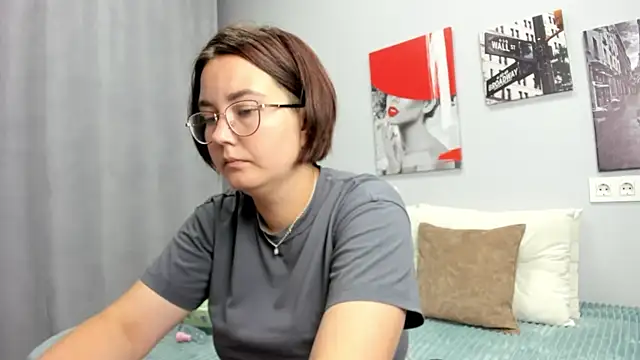 Snapshot of Sweetie_Rozzy chatting on 06.26.26 Sweetie Rozzy online show from 06.26.26