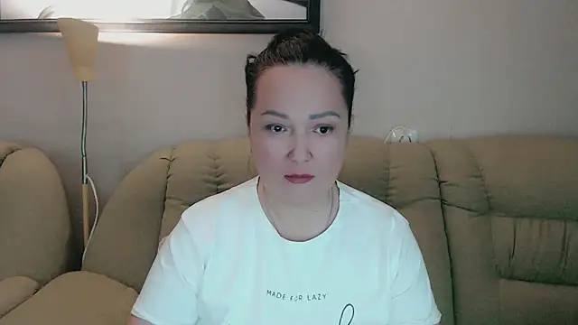 Snapshot of infinity_loveliness chatting on 10.18.25 infinity loveliness online show from 10.18.25