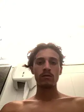 Snapshot of alenozin69 chatting on 01.14.26 alenozin69 online show from 01.14.26