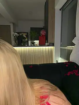 Snapshot of karymoron chatting on 02.15.26 karymoron online show from 02.15.26