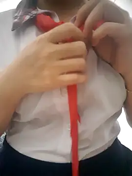 Snapshot of lina_loveee chatting on 05.08.26 lina loveee online show from 05.08.26