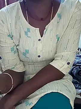 Snapshot of Meena_Meenakshi chatting on 02.06.26 Meena Meenakshi online show from 02.06.26