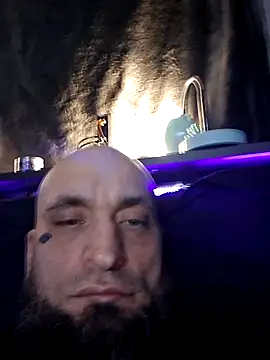 Snapshot of RealisedBooking chatting on 02.11.26 RealisedBooking online show from 02.11.26