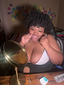Snapshot of Chocolatebunnyxx96 chatting on 05.22.26 Chocolatebunnyxx96 online show from 05.22.26
