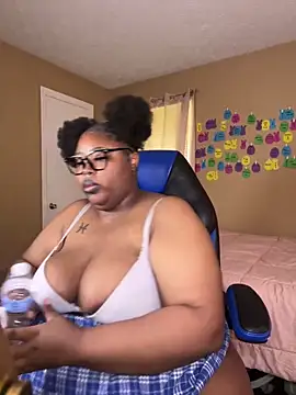 Snapshot of Chocolatebunnyxx96 chatting on 05.31.26 Chocolatebunnyxx96 online show from 05.31.26