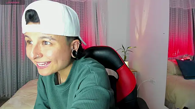 Zury Ramirez online show from 04.10.26