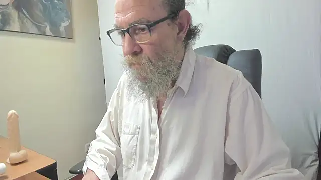 Snapshot of Uncle_Hottie chatting on 02.28.26 Uncle Hottie online show from 02.28.26