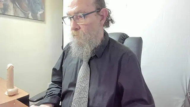 Snapshot of Uncle_Hottie chatting on 03.07.26 Uncle Hottie online show from 03.07.26