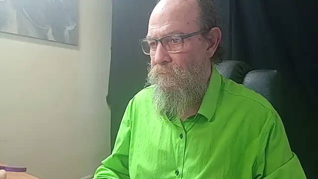 Snapshot of Uncle_Hottie chatting on 03.30.26 Uncle Hottie online show from 03.30.26
