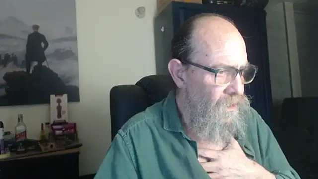 Snapshot of Uncle_Hottie chatting on 07.12.26 Uncle Hottie online show from 07.12.26