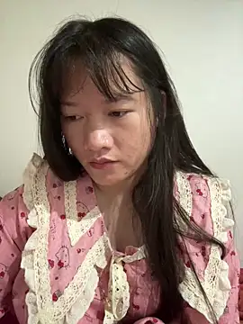 Snapshot of Suni-ii chatting on 05.18.26 Suni-ii online show from 05.18.26