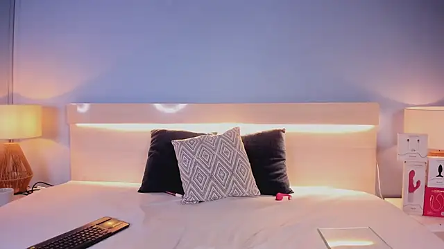 Denightjones online show from 04.08.26