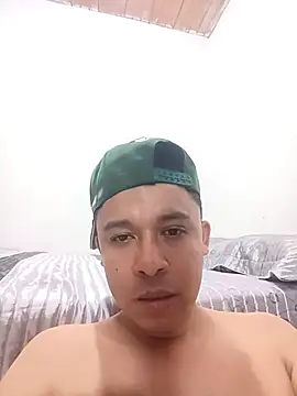 Snapshot of Ellatin15 chatting on 02.22.26 Ellatin15 online show from 02.22.26