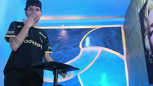 Snapshot of Lucas_hot_20 chatting on 02.17.26 Lucas hot 20 online show from 02.17.26