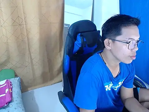 Snapshot of holly_oreo chatting on 07.21.26 holly oreo online show from 07.21.26