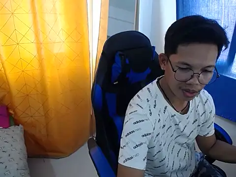 Snapshot of holly_oreo chatting on 07.25.26 holly oreo online show from 07.25.26