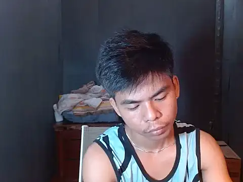 Snapshot of pinoymonstercock_xx chatting on 05.18.26 pinoymonstercock xx online show from 05.18.26