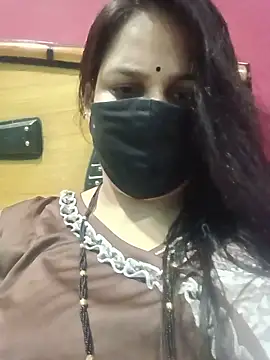 Snapshot of 01Roshani chatting on 06.16.26 01Roshani online show from 06.16.26