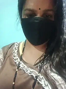 Snapshot of 01Roshani chatting on 06.27.26 01Roshani online show from 06.27.26