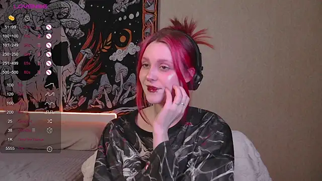 Snapshot of Mine_Doll chatting on 05.30.26 Mine Doll online show from 05.30.26