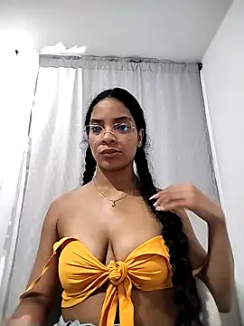 KATALINA SANTANA  online show from 02.18.26