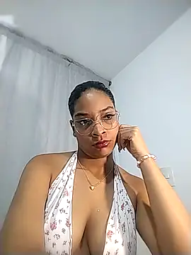 Snapshot of KATALINA_SANTANA_ chatting on 04.25.26 KATALINA SANTANA online show from 04.25.26