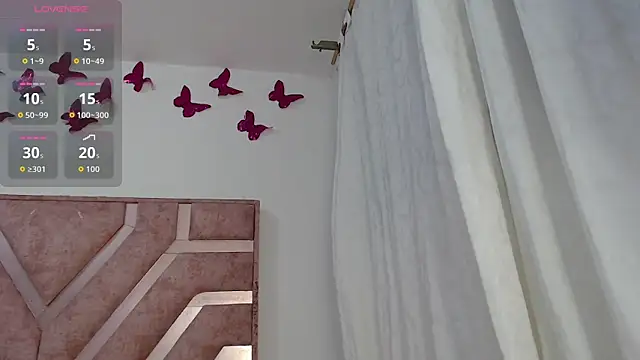 Roxy Fox- online show from 02.25.26