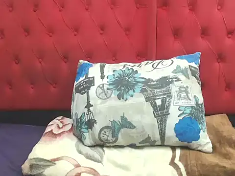 Snapshot of brownskingirl25 chatting on 01.09.26 brownskingirl25 online show from 01.09.26