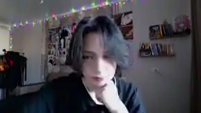 Snapshot of LxayBloom chatting on 01.16.26 LxayBloom online show from 01.16.26