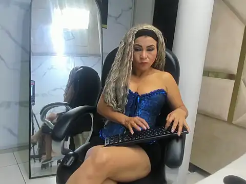 LauraScarlet online show from 01.13.26