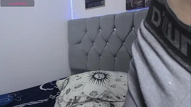 Loganjhonson19 online show from 01.15.26