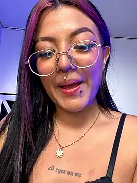 Snapshot of queen_of_you_heart chatting on 01.09.26 queen of you heart online show from 01.09.26