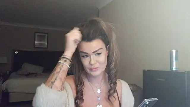 Snapshot of ScottishIvy chatting on 03.11.26 ScottishIvy online show from 03.11.26