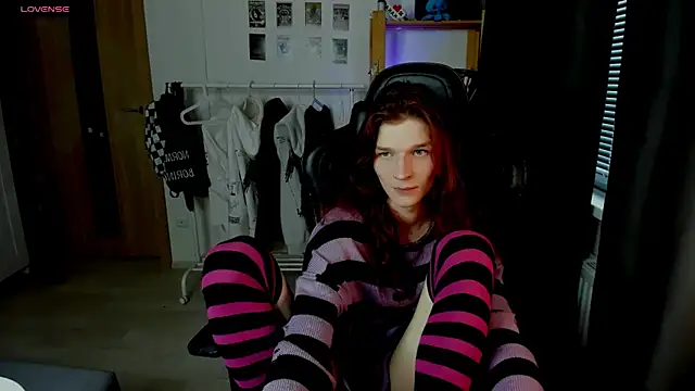 iceseeker2 online show from 04.04.26