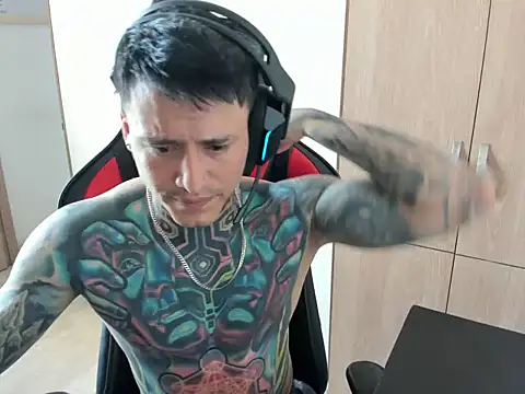 Chrissblack online show from 03.04.26