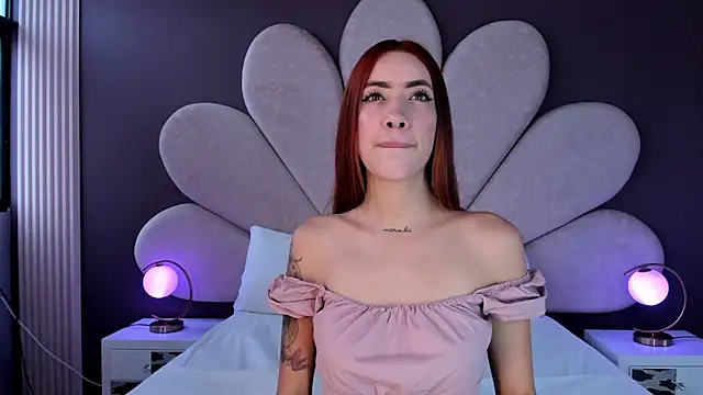 Snapshot of LolaGray__ chatting on 02.17.26 LolaGray online show from 02.17.26