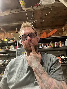 WIDBIGWHITECOCK online show from 04.12.26