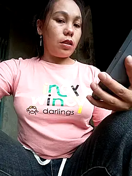 Snapshot of vanvan005 chatting on 07.17.26 vanvan005 online show from 07.17.26