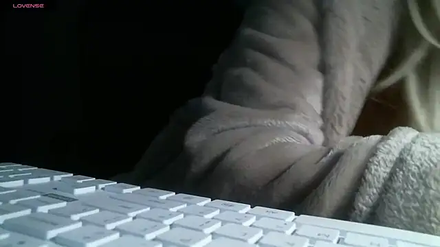 Snapshot of U_Klary chatting on 06.14.26 U Klary online show from 06.14.26