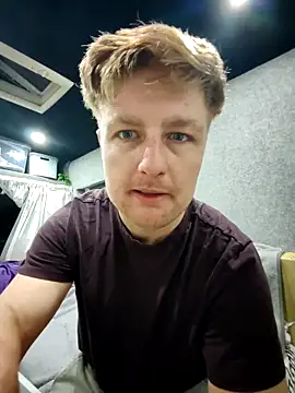 Snapshot of Xavier_wolfx chatting on 02.22.26 Xavier wolfx online show from 02.22.26