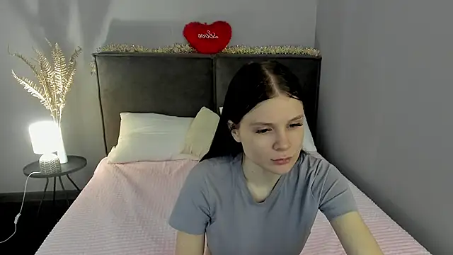 SkinyJoys online show from 02.25.26