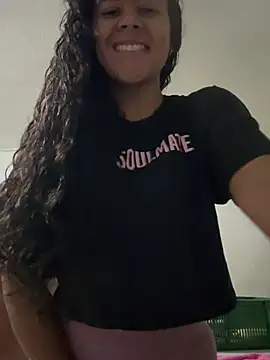 Snapshot of lannabellx chatting on 01.18.26 lannabellx online show from 01.18.26