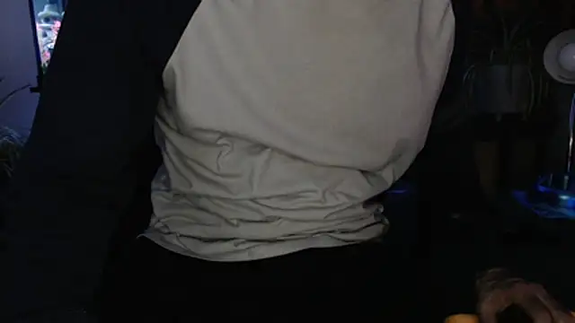 Snapshot of EspanolVato chatting on 03.21.26 EspanolVato online show from 03.21.26