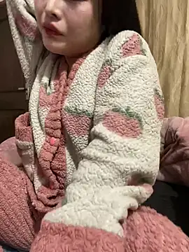 Snapshot of lealia699 chatting on 02.20.26 lealia699 online show from 02.20.26