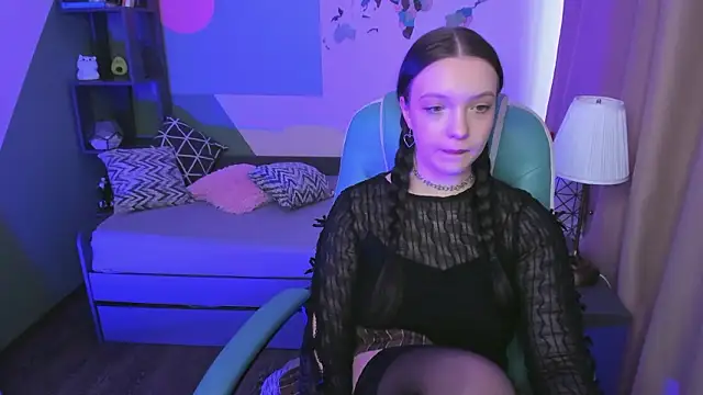 Snapshot of Emily_tender chatting on 02.08.26 Emily tender online show from 02.08.26