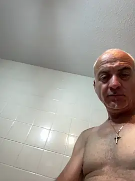 Snapshot of Antoniman9 chatting on 06.17.26 Antoniman9 online show from 06.17.26