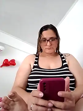 Snapshot of natalliecoopers chatting on 02.08.26 natalliecoopers online show from 02.08.26