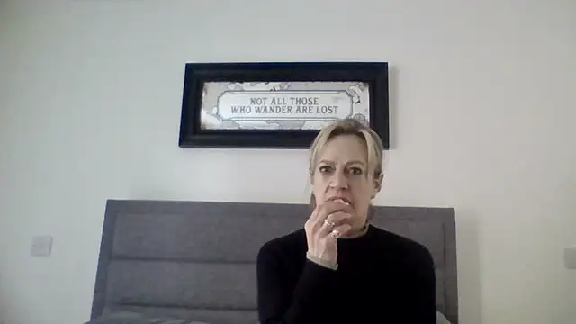 Snapshot of Milfshake227 chatting on 03.30.26 Milfshake227 online show from 03.30.26